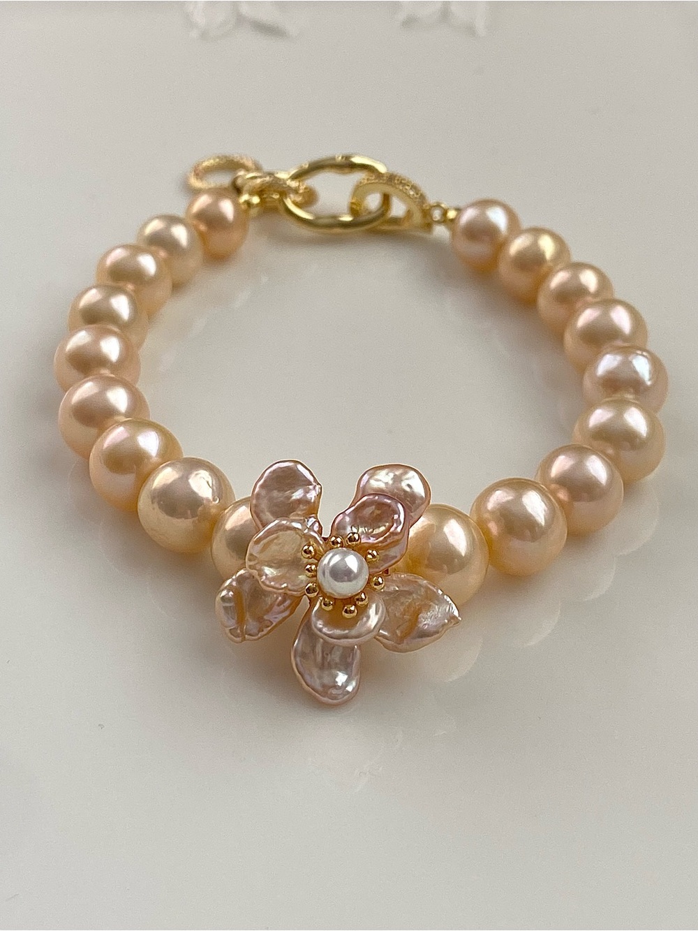 B184-Handmade Premium Edison Pearl And Petal Pearl Flower Champagne Bracelet